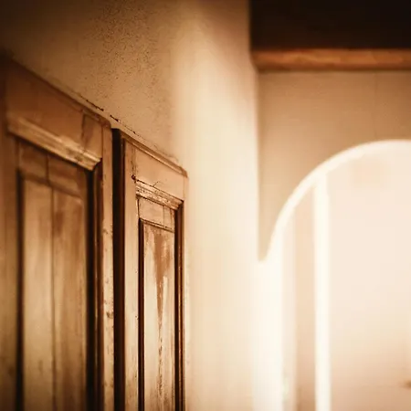 Santu Martine With Pool Villa