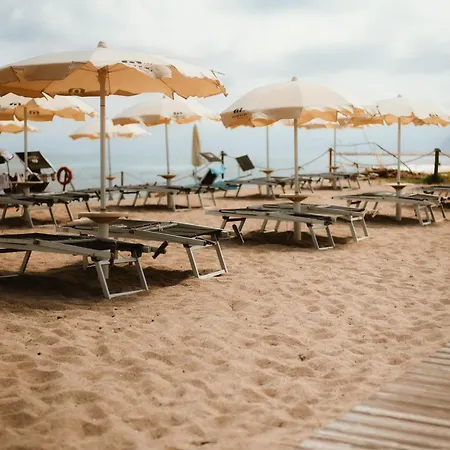 Santu Martine With Pool