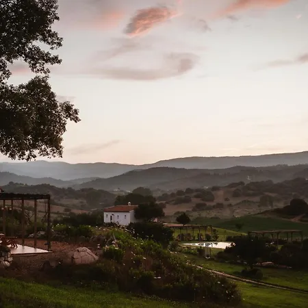 Santu Martine With Pool Villa *